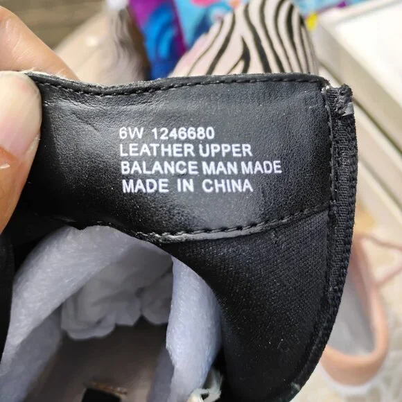 Zebra Print Leather Ankle Booties – Size 6W – Pointed Toe Block Heel - Picture 3 of 4